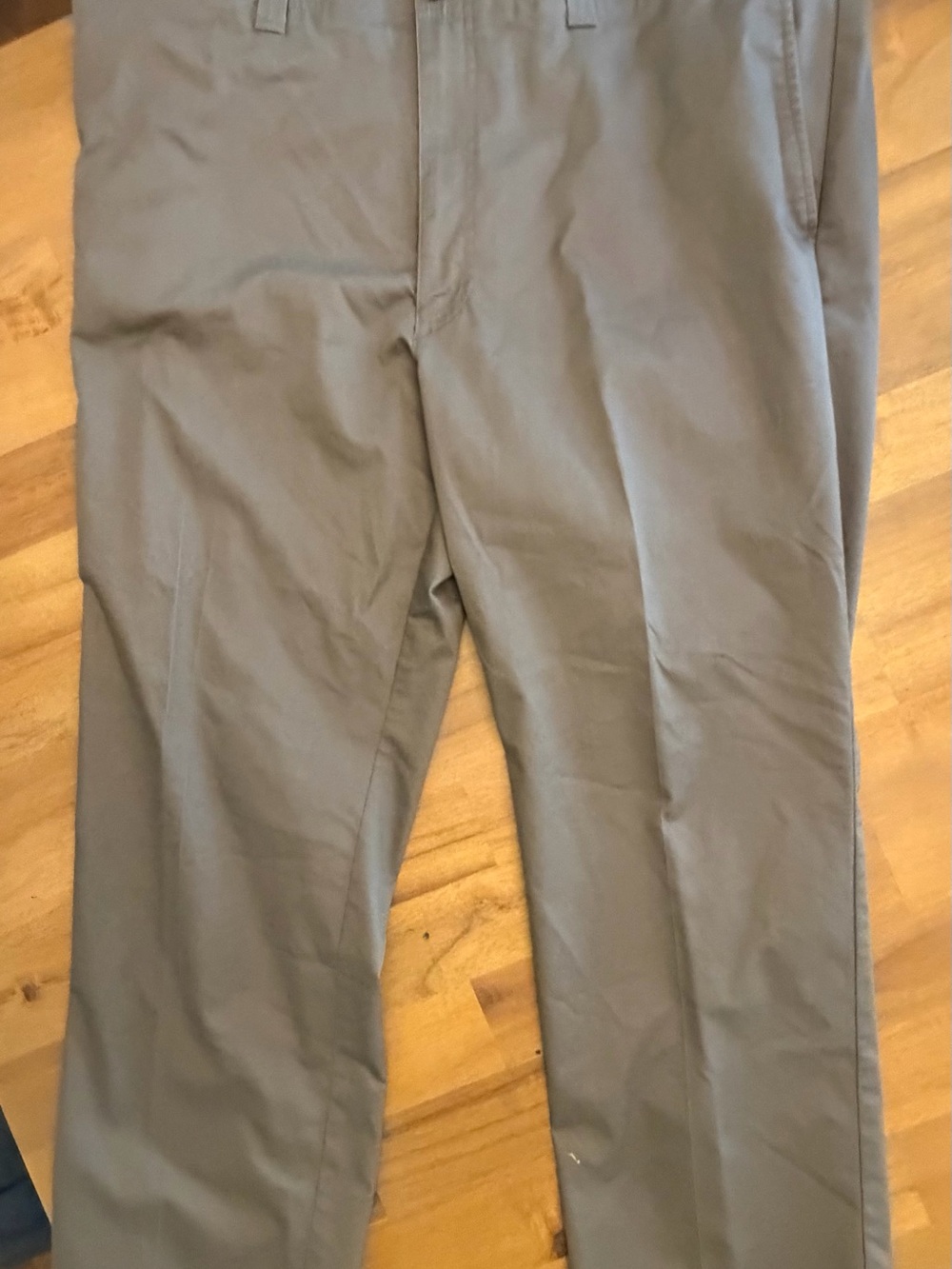 Men's Grey Straight Fit Oak Hill Tech Chinos Pant